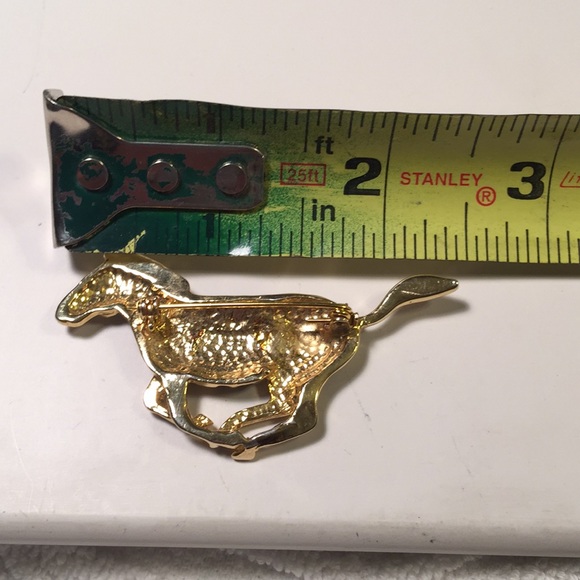 Vintage zebra brooch - Picture 3 of 3
